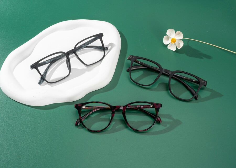 Adding Definition to Softer Faces Frames designed for round and oval faces