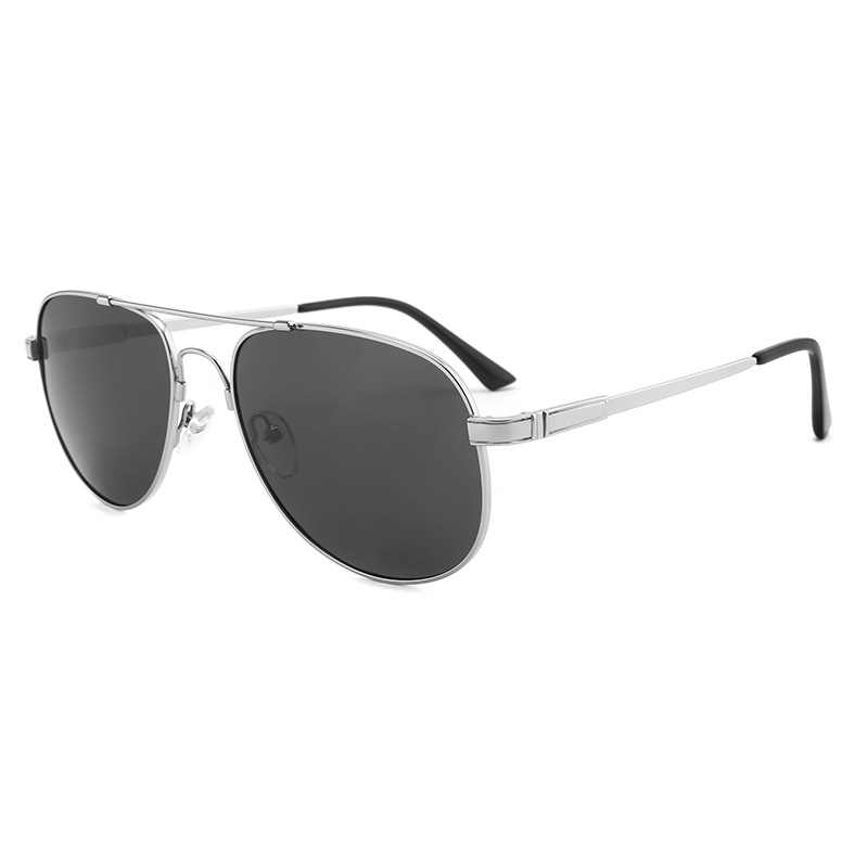 Classic Aviator Style